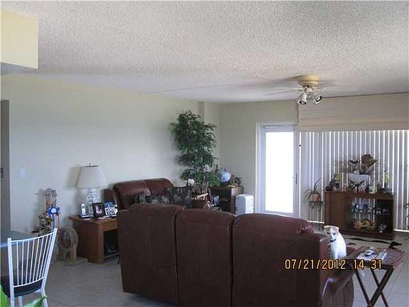 2nd image of 111 N Pompano Beach #1009