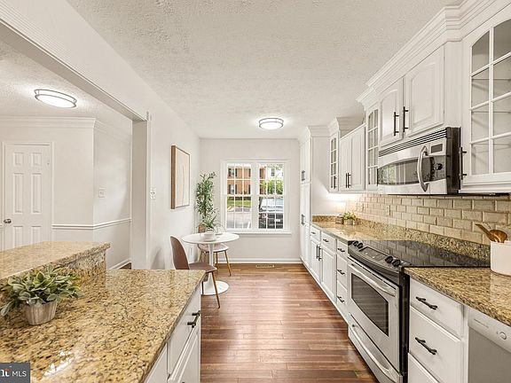 4th image of 9125 Galbreth Ct
