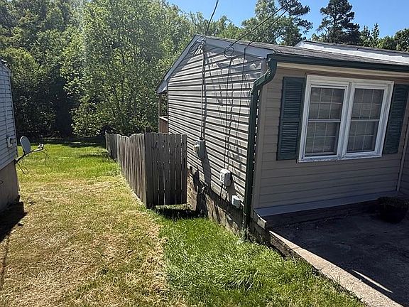 3rd image of 1845 Halifax Rd