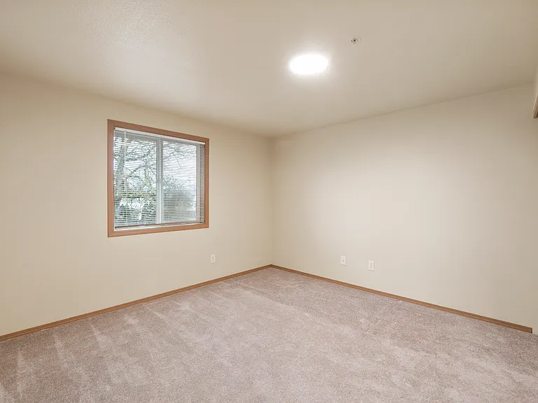 Clark Ave Apartments — Photo 12