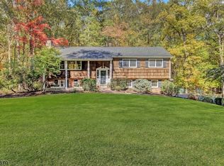 16 Valley Rd, Butler, NJ 07405