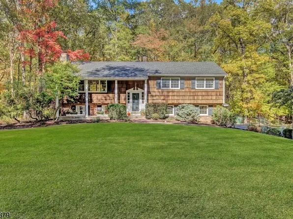 16 Valley Rd, Kinnelon Boro, NJ 07405