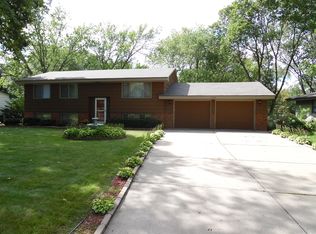 8324 Harrison Rd, Bloomington, MN 55437