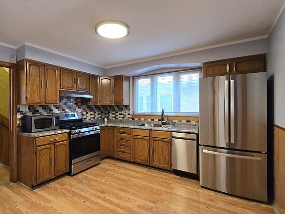 3rd image of 4855 S Tripp Ave