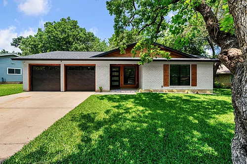 2102 Falcon Hill Dr Photo 1