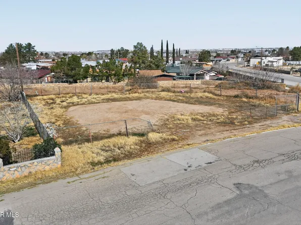 9961 Moses Dr, El Paso, TX 79927