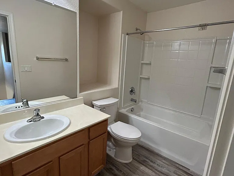 742 Stonehaven Loop — Photo 5