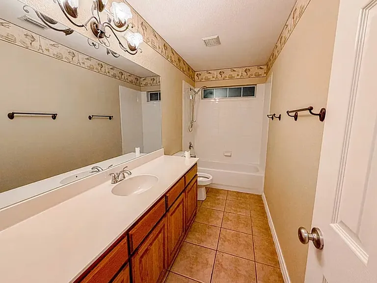 3426 Silver Oaks Dr — Photo 10