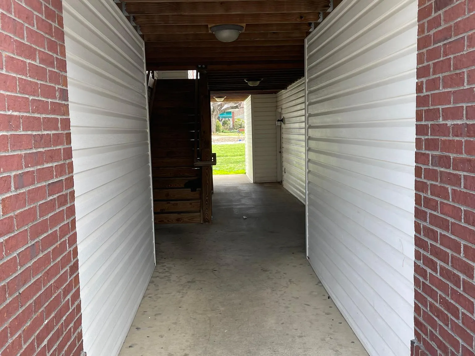 2 bed, 1180 sqft, $1,300 — Photo 2