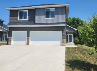 1912 Buffalo Run Rd, Buffalo, MN 55313