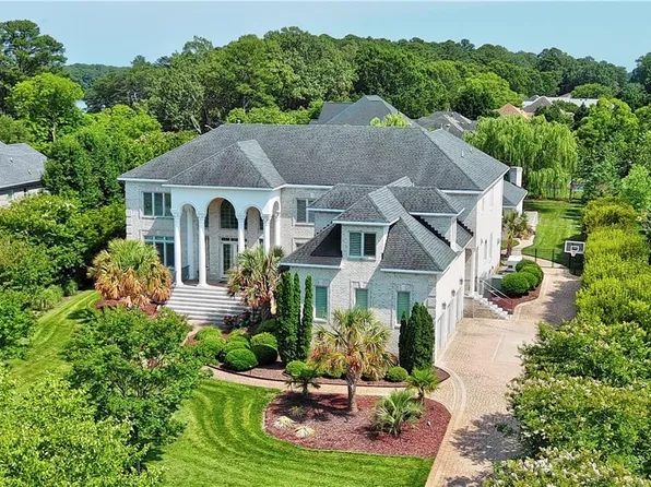2909 Estates Dr, Virginia Beach, VA 23454
