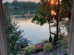12 Harbor Point Ct, Lake Saint Louis, MO 63367