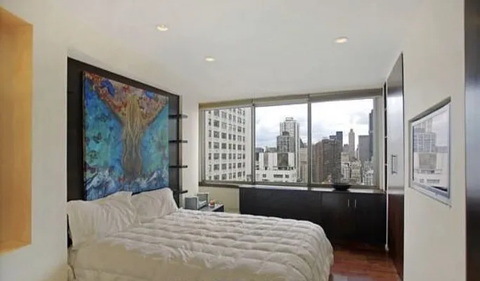 Rented by Compass | media 22