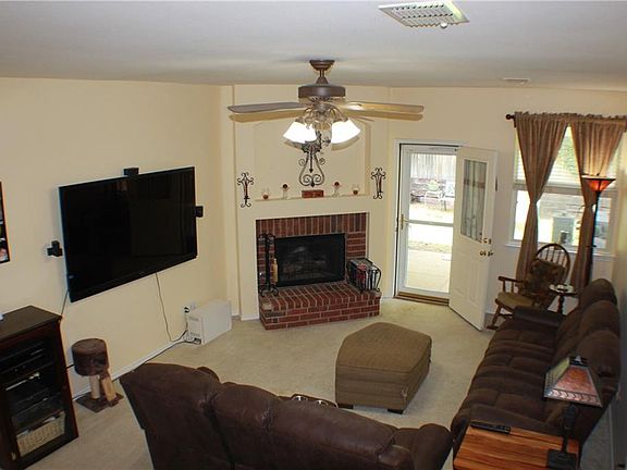 5th image of 2005 Hickory Dr
