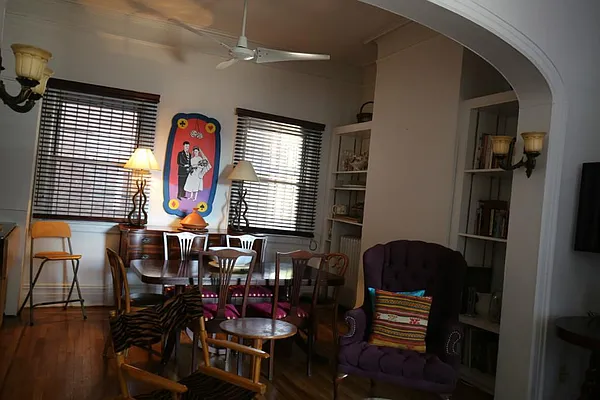 Sold by RealtyTopia | media 18