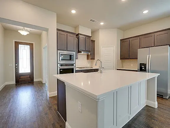 16417 Garden Dr — Photo 8