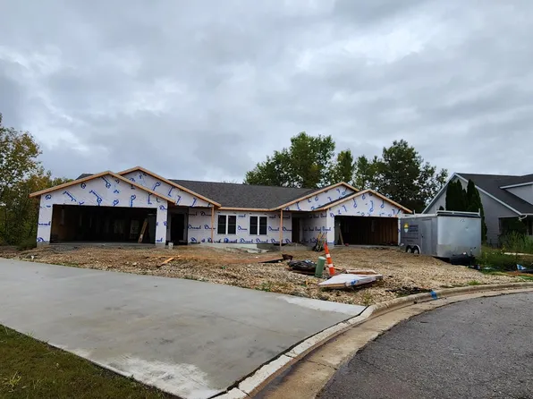 1042 Hummingbird LANE, Plymouth, WI 53073