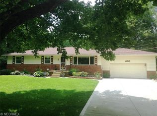 4737 Hattrick Rd, Ravenna, OH 44266