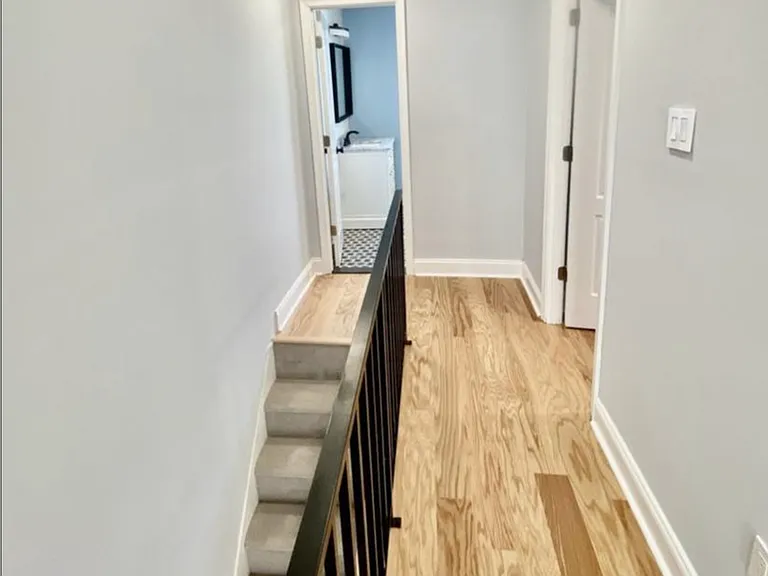 209 Daly St — Photo 16