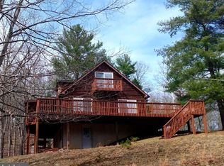 221 Sundown Trl, Great Cacapon, WV 25422