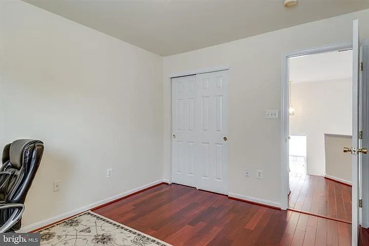 6805 Hollow Glen Ct — Photo 23