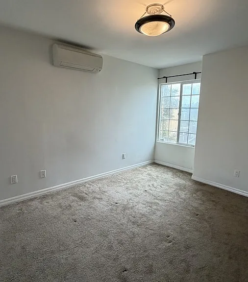 5252 Balboa Arms Dr #242 — Photo 25