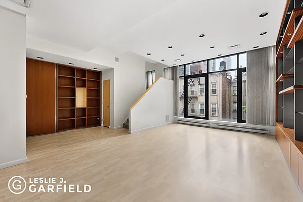 Rented by Leslie J. Garfield | media 11