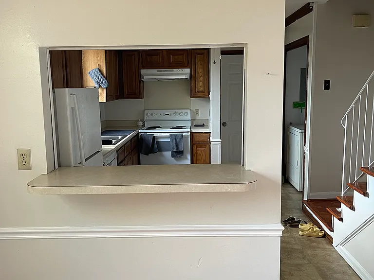 323 Deckbar Ave #201 — Photo 4