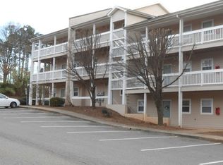 303 Country Club Dr NE APT R, Concord, NC 28025