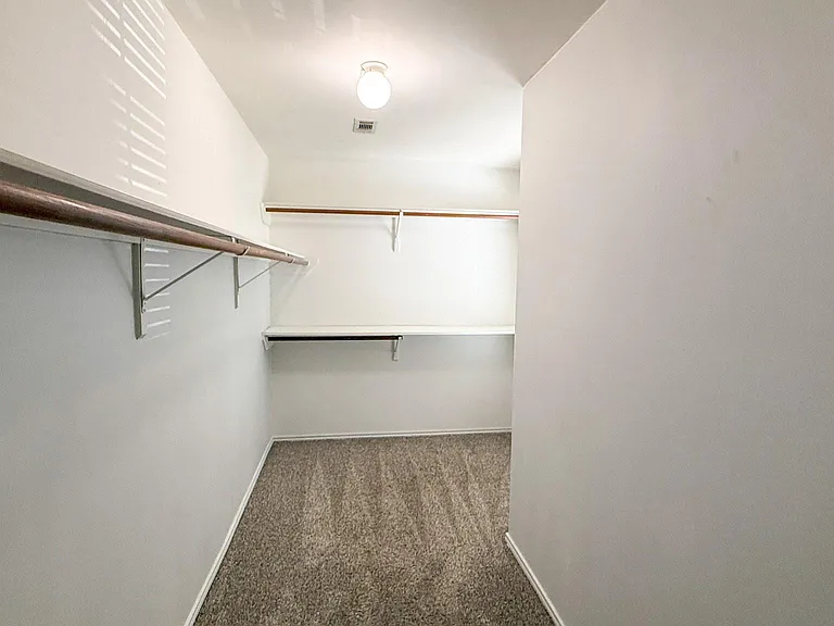 503 Willow West Dr — Photo 14