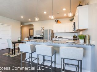 3412 Dodge St #304, Omaha, NE 68131