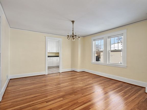 5th image of 12 Charles St #12