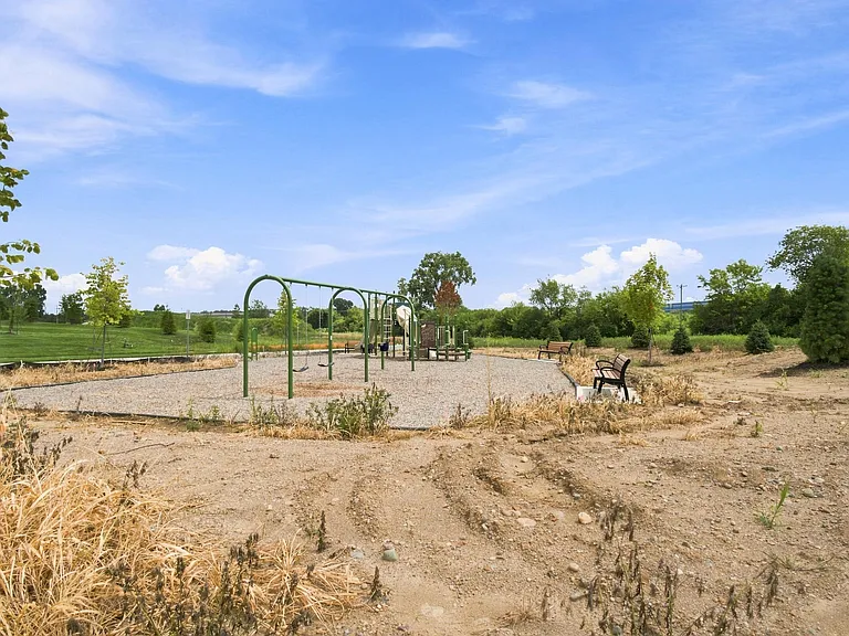 5574 E Spaniel Dr — Photo 40