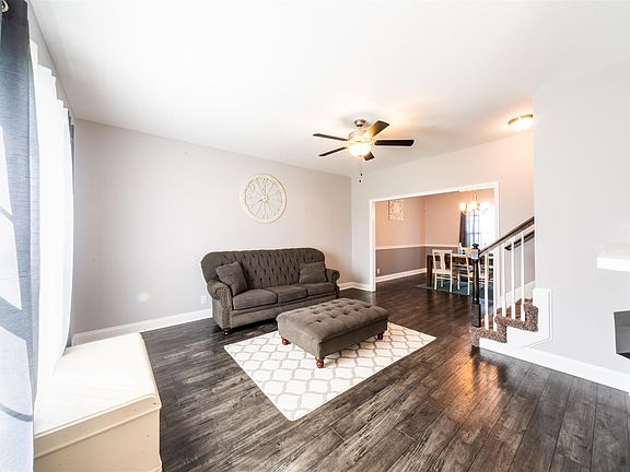 3rd image of 314 Windrush Dr