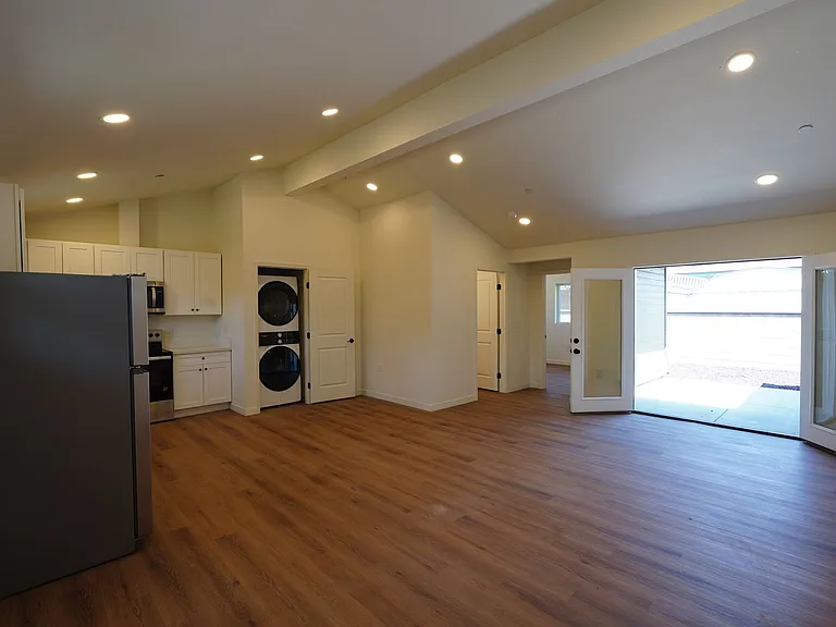 4805 Charlotte Way — Photo 65