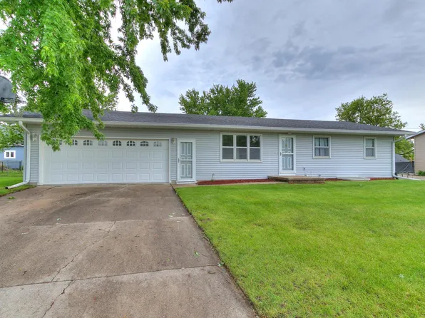 211 Linn St, Story City, IA 50248