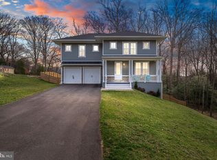 10601 Greenacres Dr, Silver Spring, MD 20903