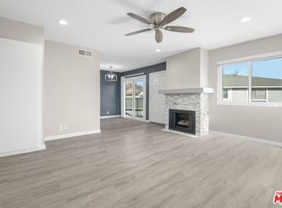 576 Spring Rd APT 72, Moorpark, CA 93021