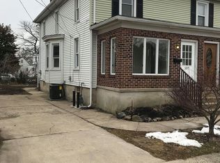 137 W Laughead Ave, Marcus Hook, PA 19061