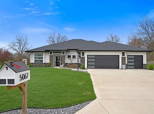 5067 N Sawgrass Ln, Leesburg, IN