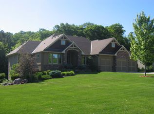 15555 Saint Moritz Ct, Burnsville, MN 55306