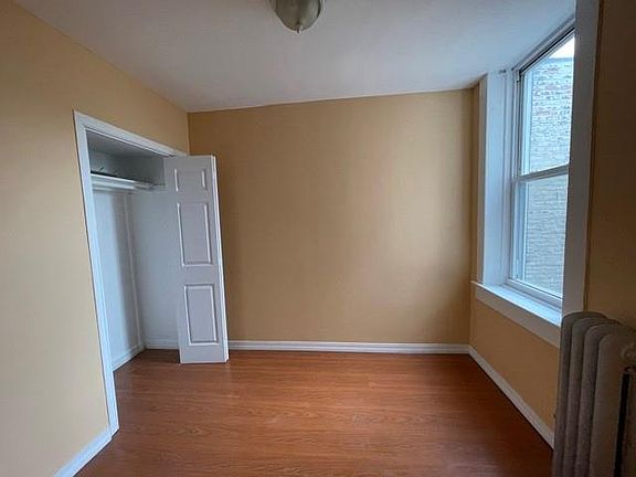 4th image of 1424 E 71st St