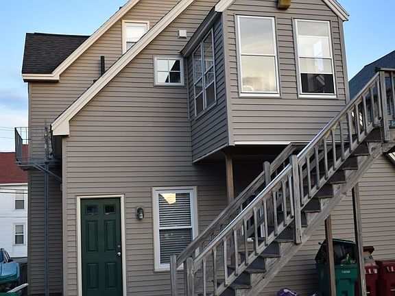 3rd image of 118 Aiken Ave APT 2