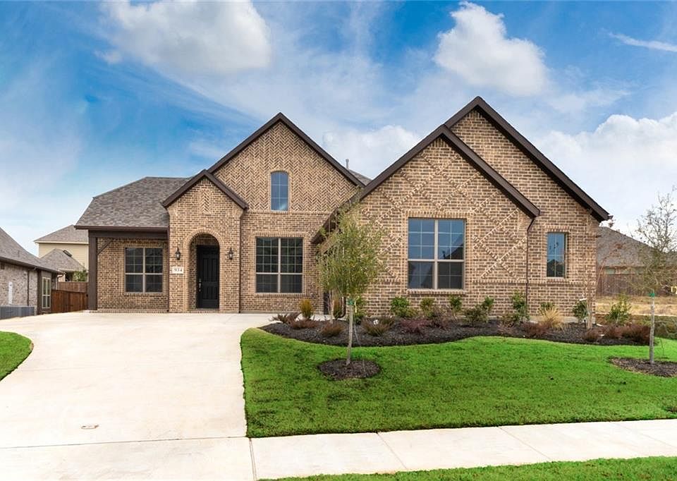 1st image of 934 Amber Knoll Dr