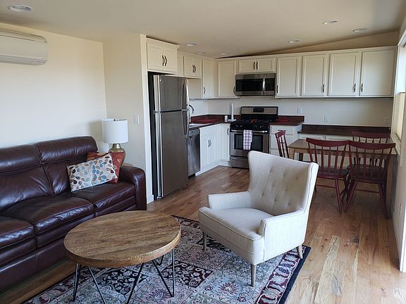 2nd image of 2020 Crestview Dr Unit 1