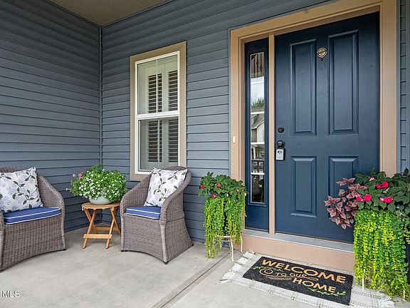 3rd image of 26 Weston Way