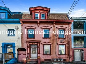 2106 Sarah St, Pittsburgh, PA