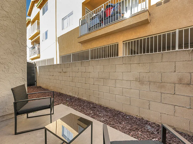 1075 Molino Ave #3 — Photo 19