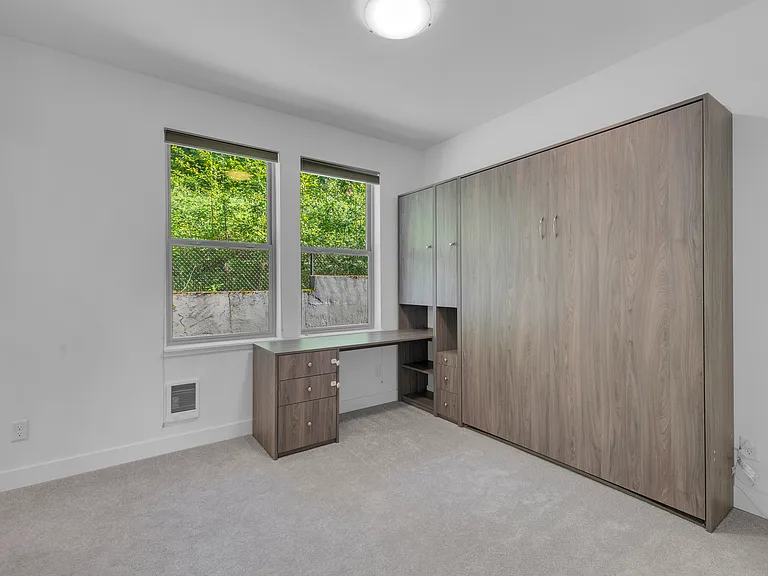 13511 SE 68th Pl — Photo 19