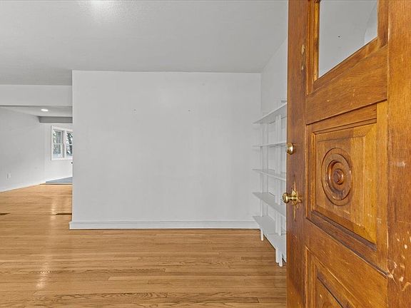 3rd image of 21 Cross Parkway
